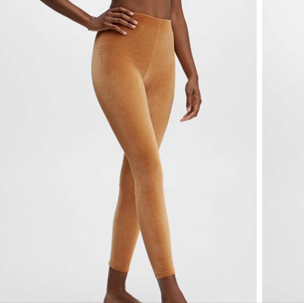 NWT Fabletics Emma Velour Legging Tall Size Medium